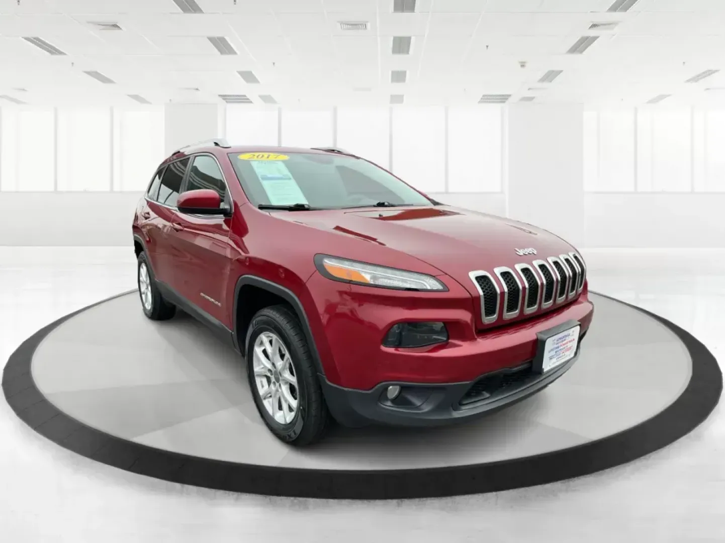 2017 Jeep Cherokee Latitude 4x4 (1C4PJMCB8HW) with an Pentastar 3.2L V-6 DOHC engine, located at 1099 N County Rd 25A , Troy, OH, 45373, (937) 908-9800, 40.057041, -84.215462 - Photo#0