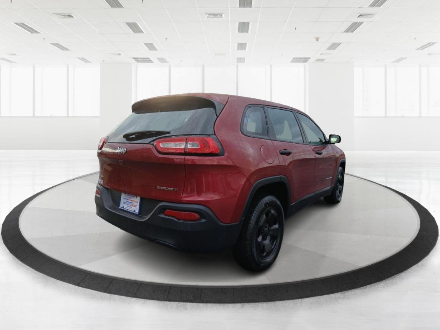 2017 Jeep Cherokee Sport 4WD (1C4PJMAB5HD) with an 2.4L L4 DOHC 16V engine, 9-Speed Automatic transmission, located at 1951 S Dayton Lakeview Rd., New Carlisle, OH, 45344, (937) 908-9800, 39.890999, -84.050255 - Photo#2