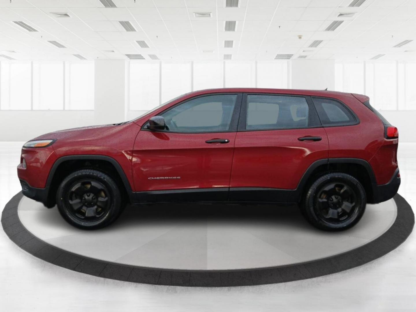 2017 Jeep Cherokee Sport 4WD (1C4PJMAB5HD) with an 2.4L L4 DOHC 16V engine, 9-Speed Automatic transmission, located at 1951 S Dayton Lakeview Rd., New Carlisle, OH, 45344, (937) 908-9800, 39.890999, -84.050255 - Photo#5