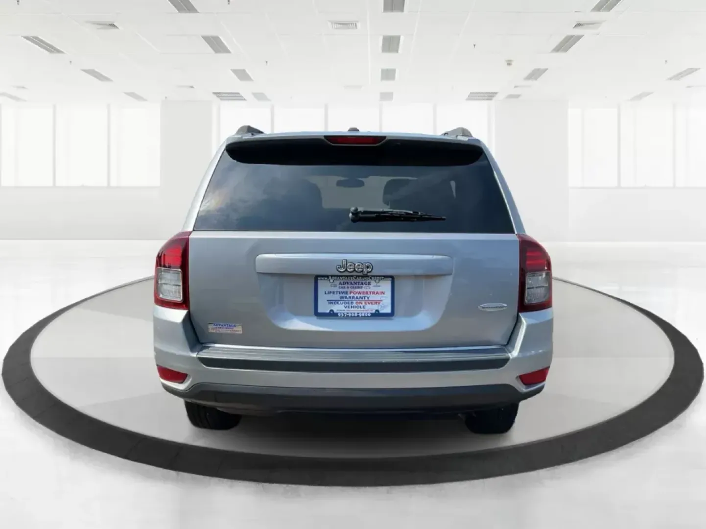 2017 Jeep Compass Latitude FWD (1C4NJCEA3HD) with an Other engine, located at 880 E. National Road, OH, 45377, (937) 908-9800, 39.891918, -84.183975 - Photo#3
