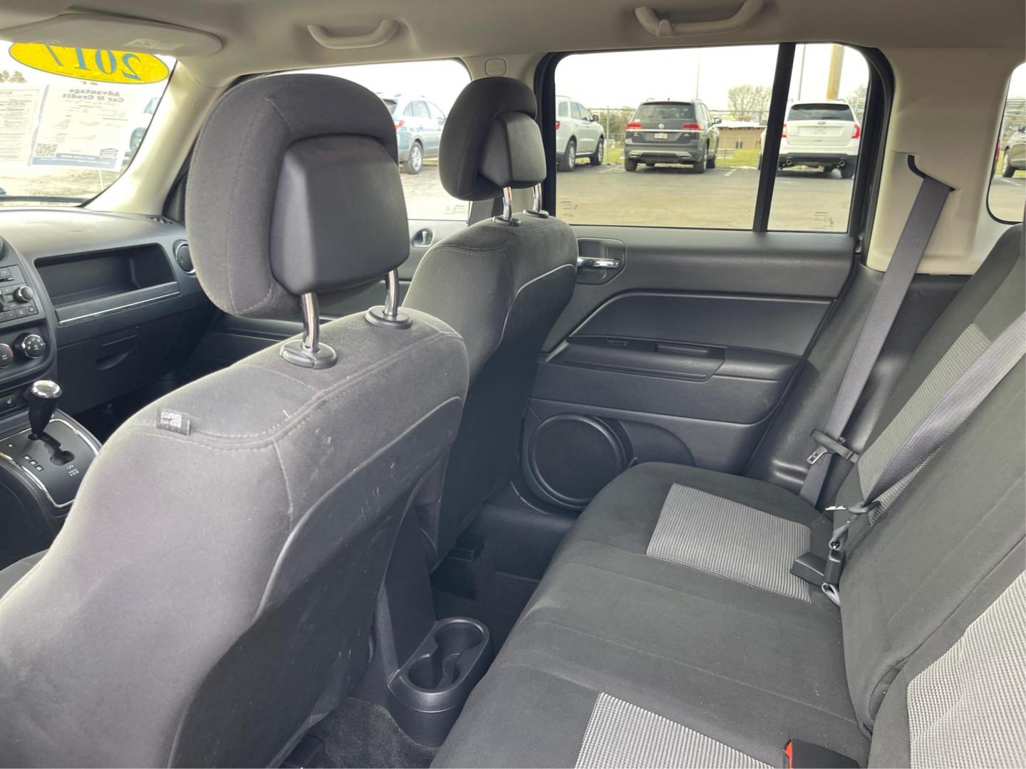 2017 Jeep Patriot Latitude 4WD (1C4NJRFB3HD) with an 2.4L L4 DOHC 16V engine, located at 4508 South Dixie Dr, Moraine, OH, 45439, (937) 908-9800, 39.807072, -84.031563 - Photo#9