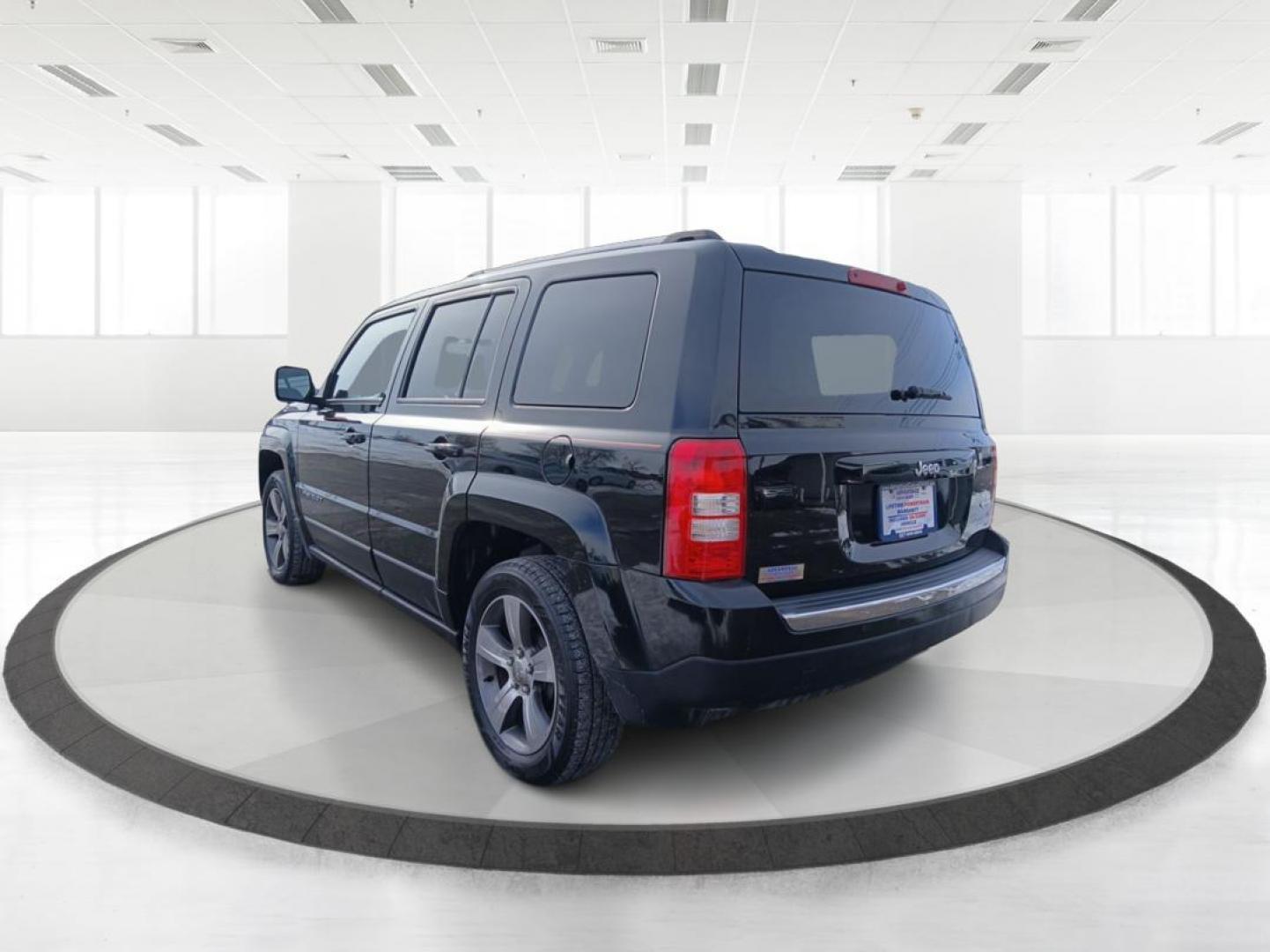 2017 Jeep Patriot Latitude 2WD (1C4NJPFA3HD) with an 2.0L L4 DOHC 16V engine, located at 1099 N County Rd 25A , Troy, OH, 45373, (937) 908-9800, 40.057041, -84.215462 - Photo#4