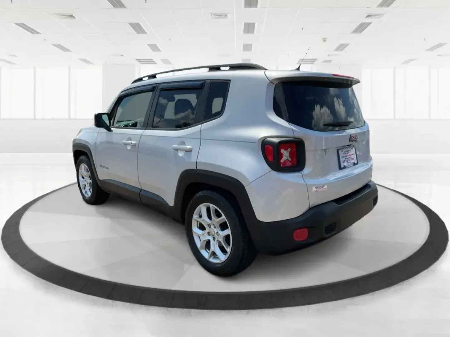 2017 Jeep Renegade Latitude FWD (ZACCJABB4HP) with an Other engine, located at 8750 N County Rd 25A, Piqua, OH, 45356, (937) 908-9800, 40.164391, -84.232513 - Photo#4