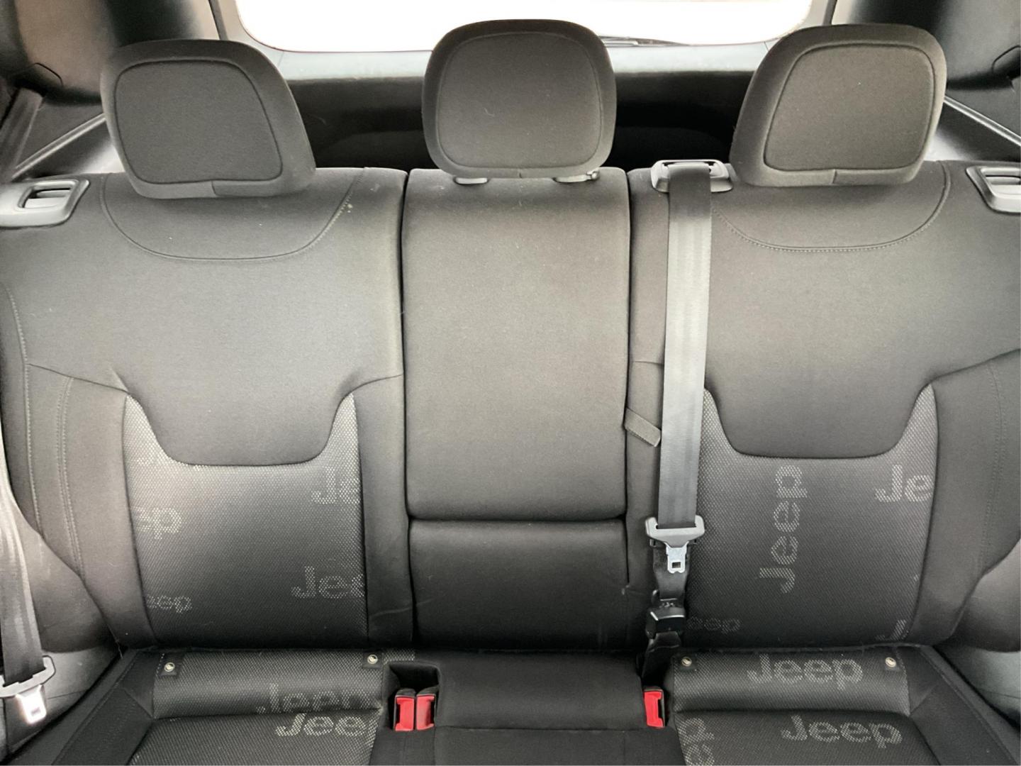 2017 Jeep Renegade Latitude 4x4 (ZACCJBBB3HP) with an MultiAir 1.4L I-4 variable valve control engine, located at 4508 South Dixie Dr, Moraine, OH, 45439, (937) 908-9800, 39.807072, -84.031563 - Photo#12
