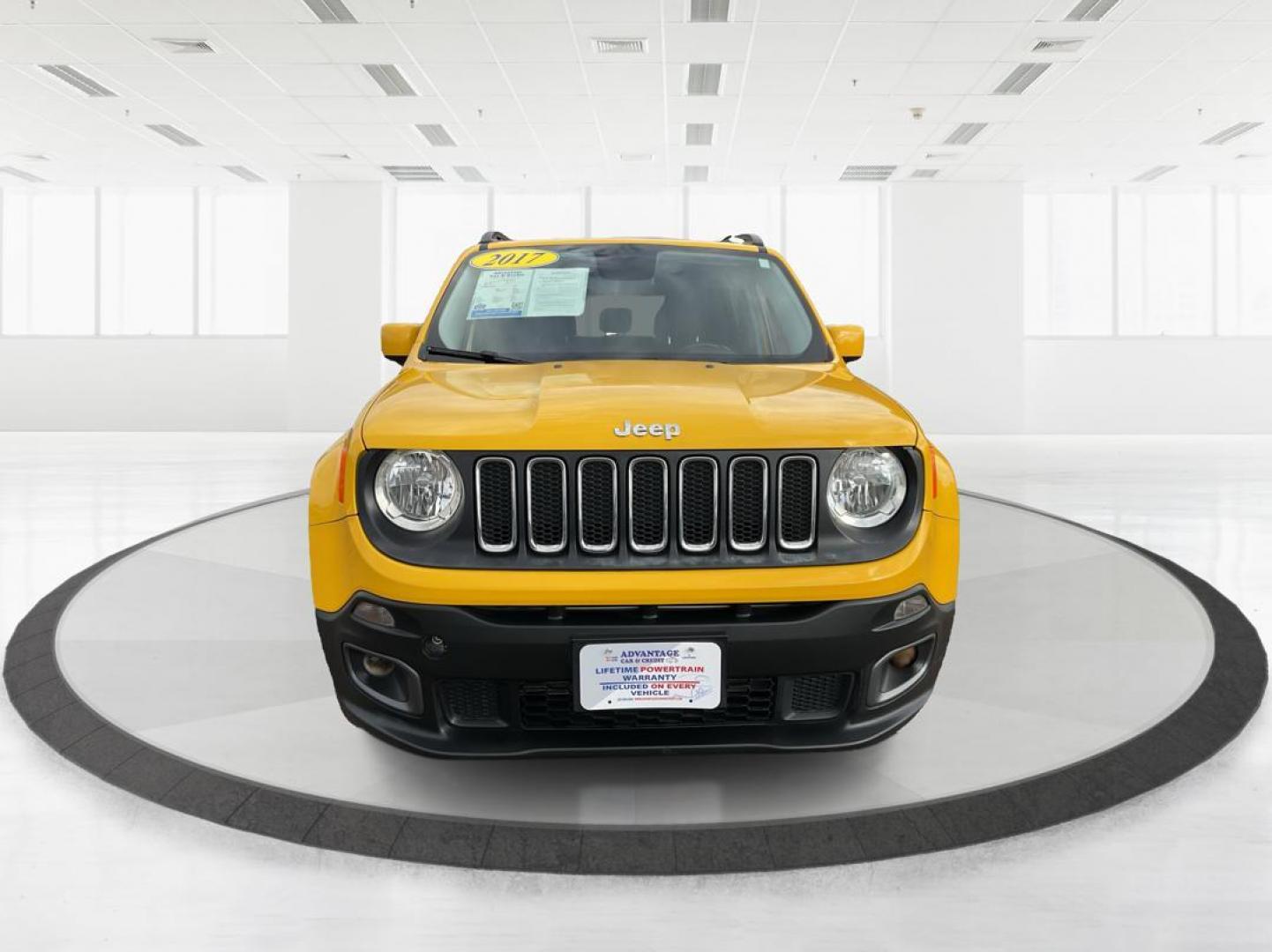2017 Jeep Renegade Latitude 4x4 (ZACCJBBB3HP) with an MultiAir 1.4L I-4 variable valve control engine, located at 4508 South Dixie Dr, Moraine, OH, 45439, (937) 908-9800, 39.807072, -84.031563 - Photo#5