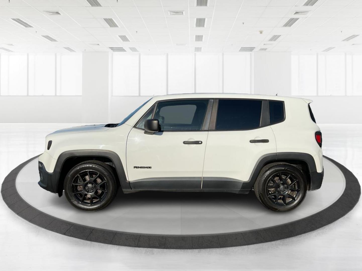 2017 Jeep Renegade Sport 4x4 (ZACCJBAH3HP) with an MultiAir 1.4L I-4 variable valve control engine, Manual transmission, located at 1099 N County Rd 25A , Troy, OH, 45373, (937) 908-9800, 40.057041, -84.215462 - Photo#3