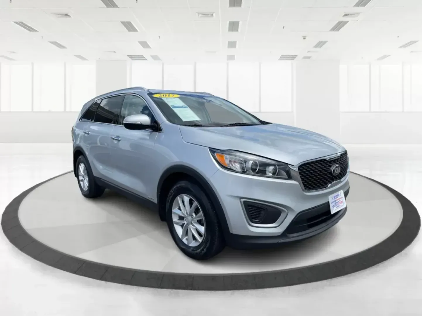 2017 Kia Sorento LX AWD (5XYPGDA32HG) with an 2.4L L4 DOHC 16V engine, 6-Speed Automatic transmission, located at 1230 East Main St, Xenia, OH, 45385, (937) 908-9800, 39.688042, -83.910538 - Photo#0