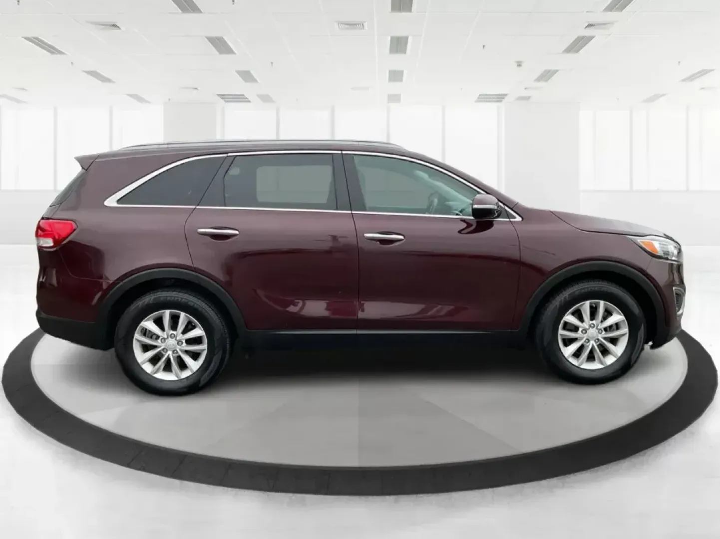 2017 Kia Sorento 3.3L LX (5XYPG4A53HG) with an Lambda II 3.3L V-6 gasoline direct injection engine, located at 1951 S Dayton Lakeview Rd., New Carlisle, OH, 45344, (937) 908-9800, 39.890999, -84.050255 - Photo#1