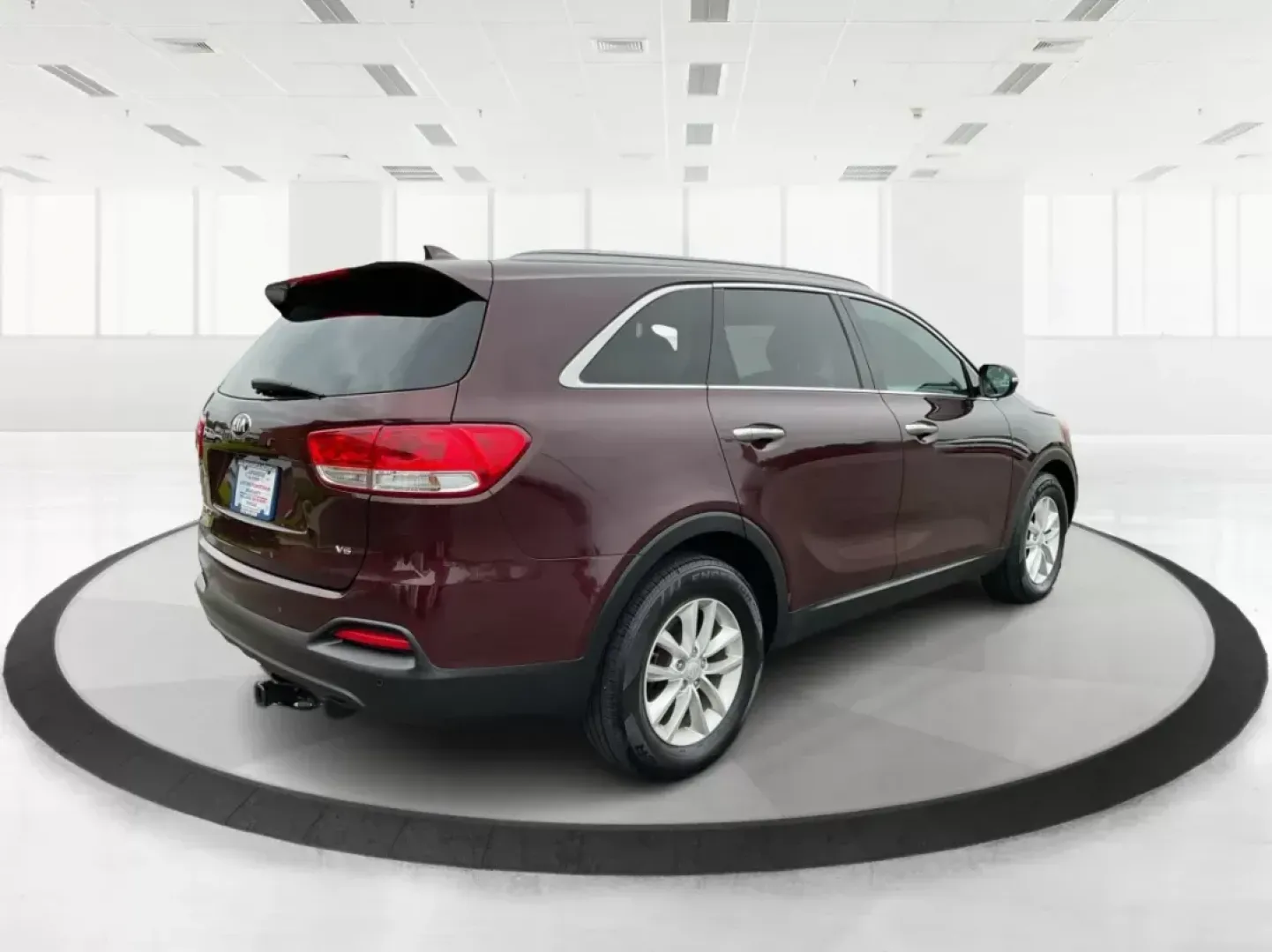 2017 Kia Sorento 3.3L LX (5XYPG4A53HG) with an Lambda II 3.3L V-6 gasoline direct injection engine, located at 1951 S Dayton Lakeview Rd., New Carlisle, OH, 45344, (937) 908-9800, 39.890999, -84.050255 - Photo#2