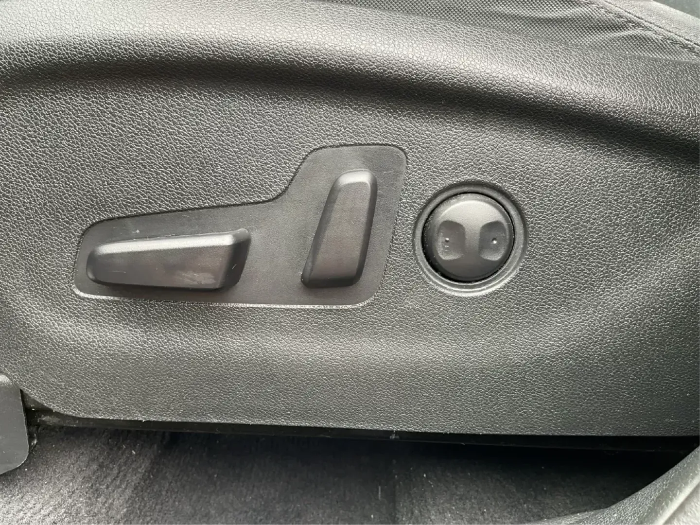 2017 Kia Sorento 3.3L LX (5XYPG4A53HG) with an Lambda II 3.3L V-6 gasoline direct injection engine, located at 1951 S Dayton Lakeview Rd., New Carlisle, OH, 45344, (937) 908-9800, 39.890999, -84.050255 - Photo#16