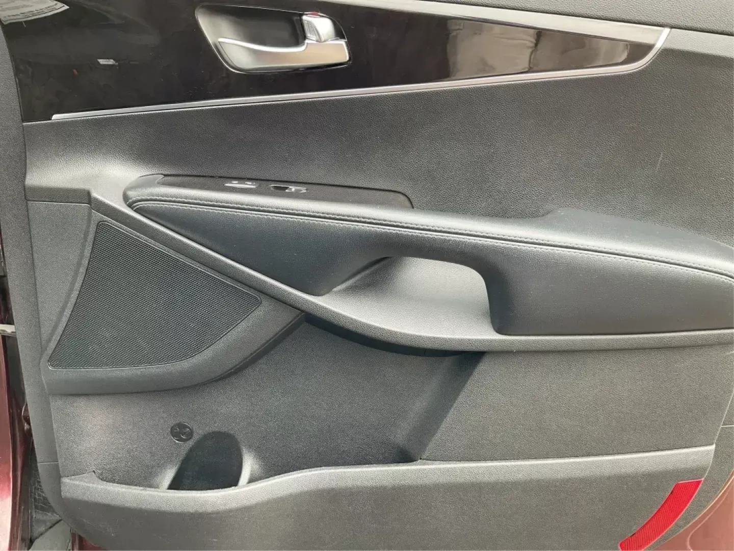 2017 Kia Sorento 3.3L LX (5XYPG4A53HG) with an Lambda II 3.3L V-6 gasoline direct injection engine, located at 1951 S Dayton Lakeview Rd., New Carlisle, OH, 45344, (937) 908-9800, 39.890999, -84.050255 - Photo#18