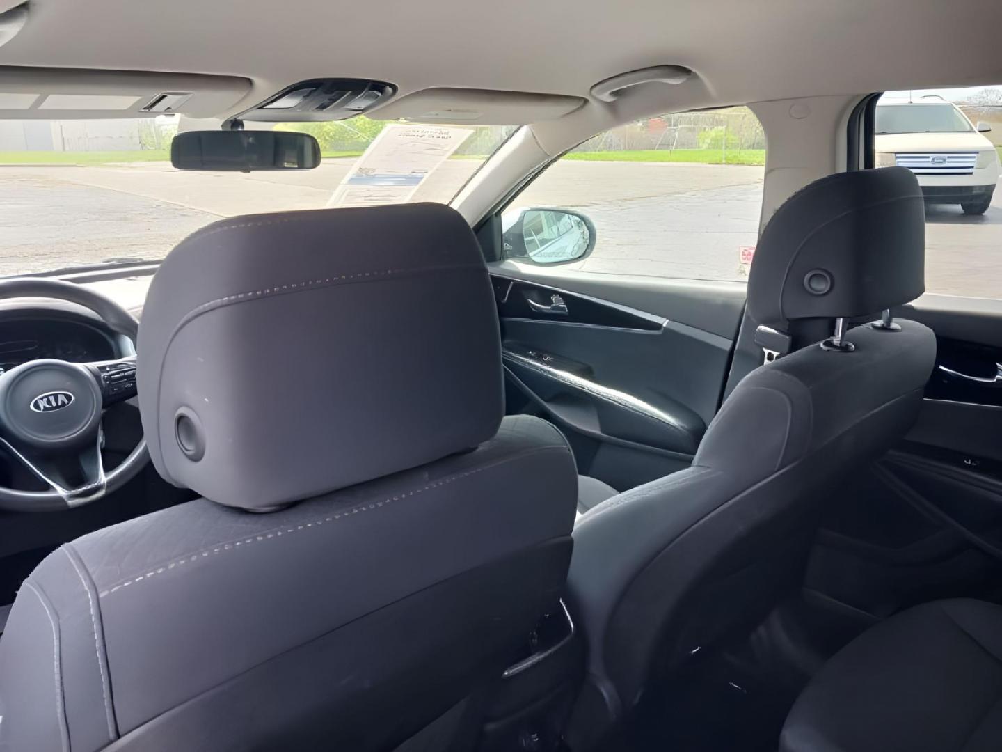 2017 Kia Sorento LX 2WD (5XYPG4A37HG) with an 2.4L L4 DOHC 16V engine, 6-Speed Automatic transmission, located at 1951 S Dayton Lakeview Rd., New Carlisle, OH, 45344, (937) 908-9800, 39.890999, -84.050255 - Photo#9