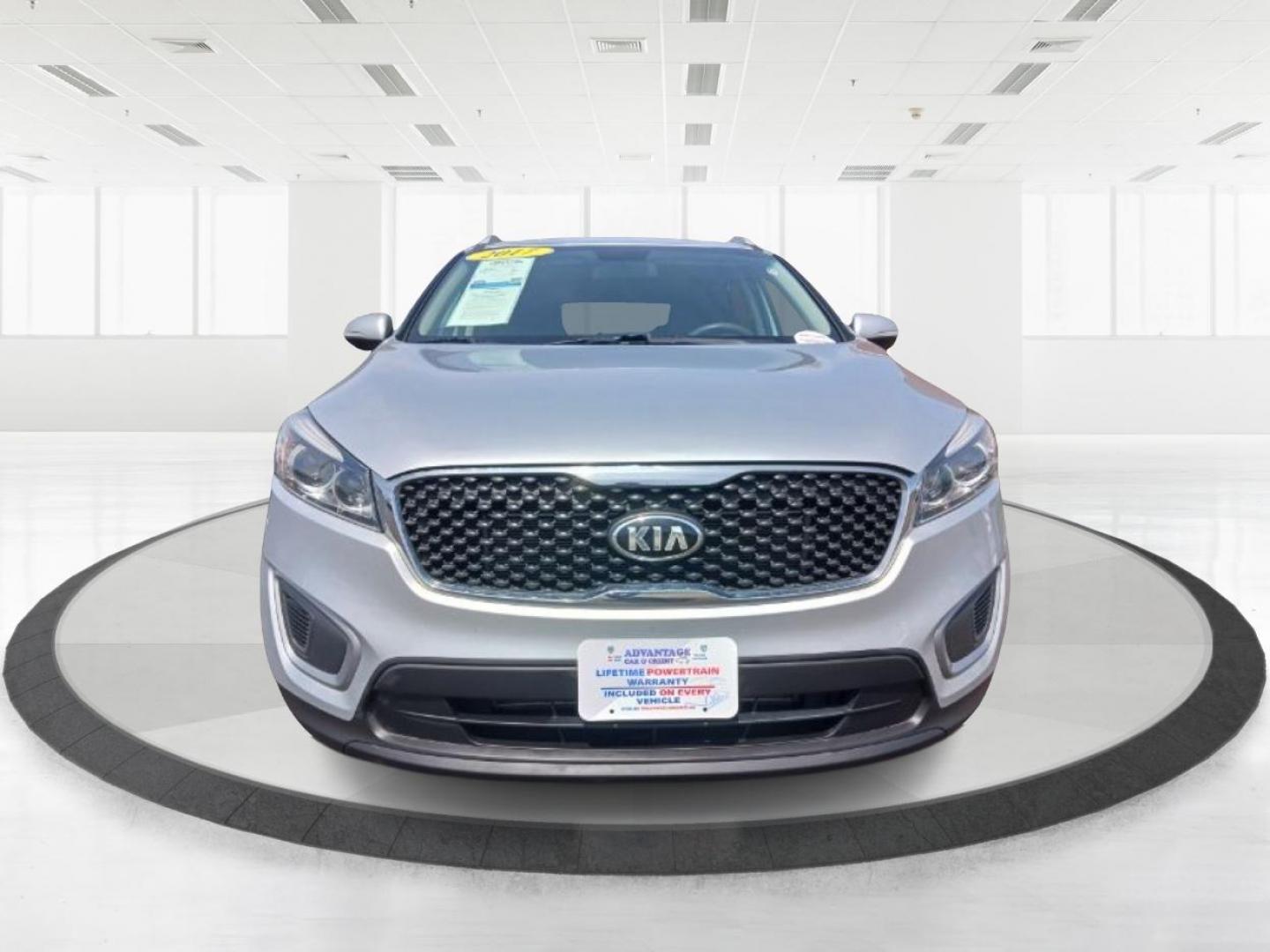 2017 Kia Sorento LX 2WD (5XYPG4A37HG) with an 2.4L L4 DOHC 16V engine, 6-Speed Automatic transmission, located at 1951 S Dayton Lakeview Rd., New Carlisle, OH, 45344, (937) 908-9800, 39.890999, -84.050255 - Photo#4