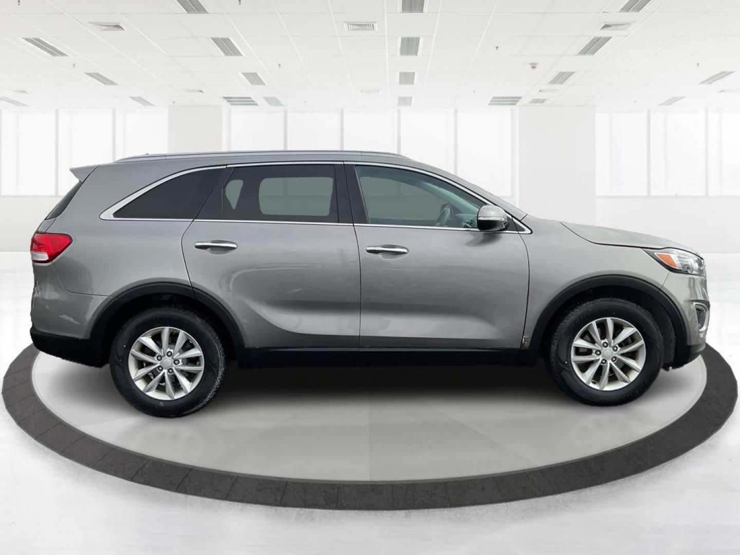 2017 Kia Sorento 2.4L LX (5XYPG4A34HG) with an 2.4L I-4 gasoline direct injection engine, located at 401 Woodman Dr, Riverside, OH, 45431, (937) 908-9800, 39.761024, -84.120956 - Photo#1