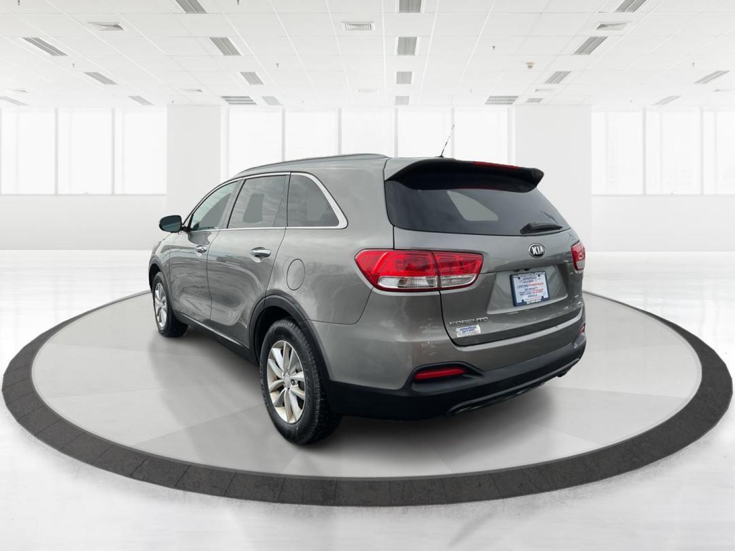 2017 Kia Sorento 2.4L LX (5XYPG4A34HG) with an 2.4L I-4 gasoline direct injection engine, located at 401 Woodman Dr, Riverside, OH, 45431, (937) 908-9800, 39.761024, -84.120956 - Photo#4