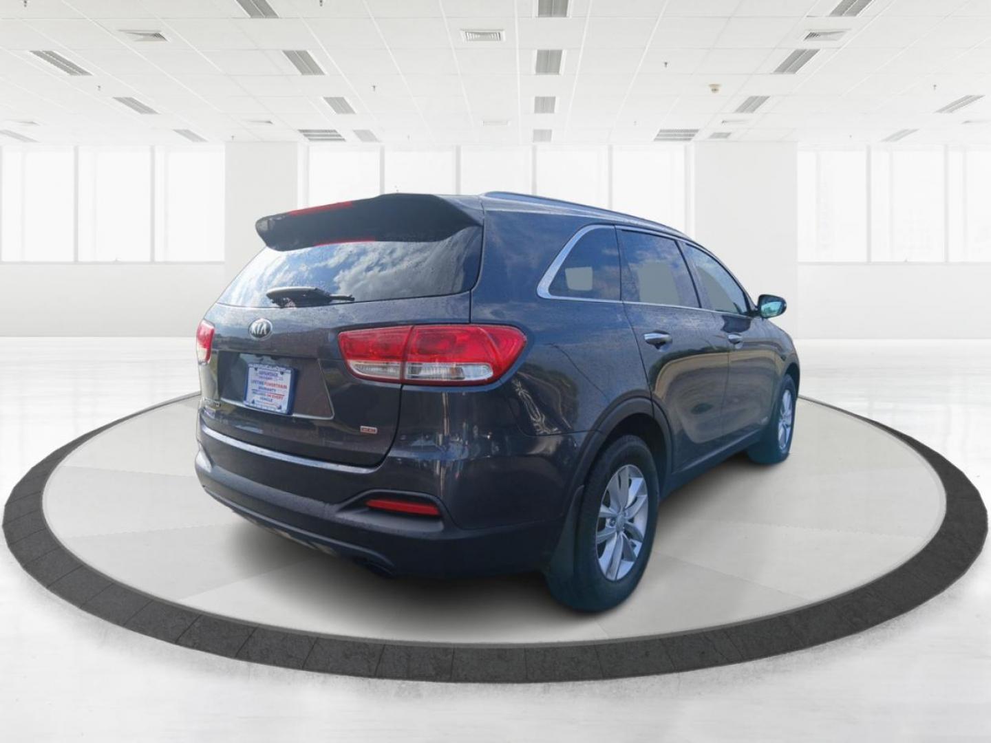 2017 Kia Sorento LX AWD (5XYPGDA39HG) with an 2.4L L4 DOHC 16V engine, 6-Speed Automatic transmission, located at 880 E. National Road, OH, 45377, (937) 908-9800, 39.891918, -84.183975 - Photo#2