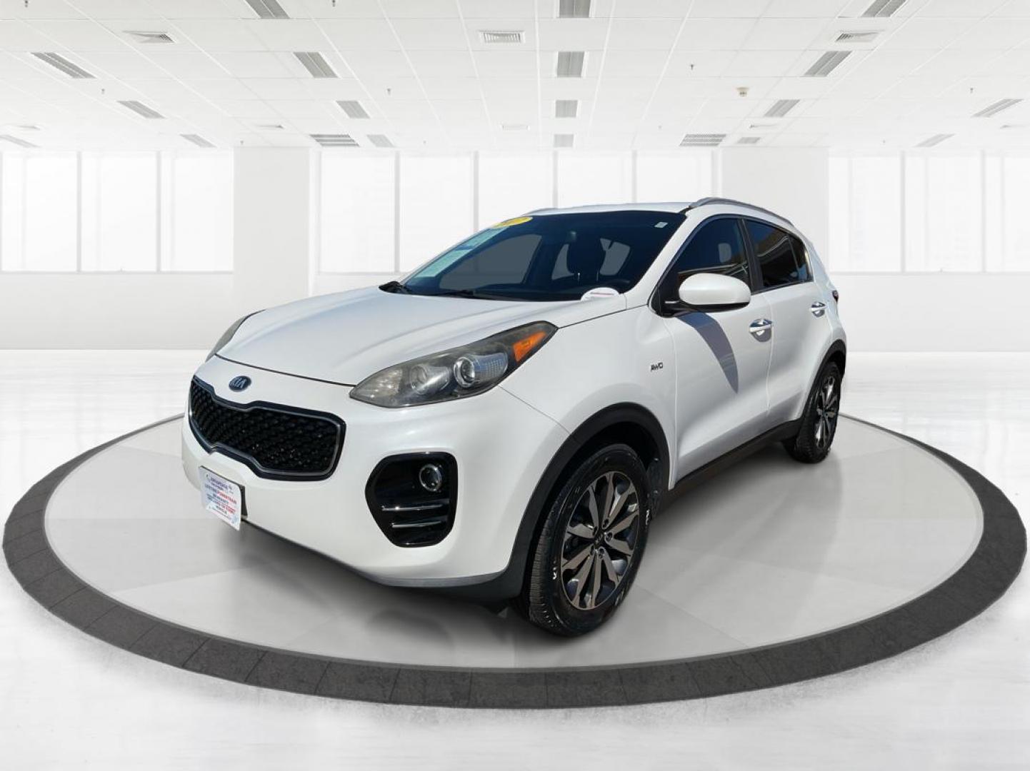 2017 Kia Sportage EX (KNDPNCAC0H7) with an Theta II 2.4L I-4 gasoline direct injection engine, located at 4508 South Dixie Dr, Moraine, OH, 45439, (937) 908-9800, 39.807072, -84.031563 - Photo#6