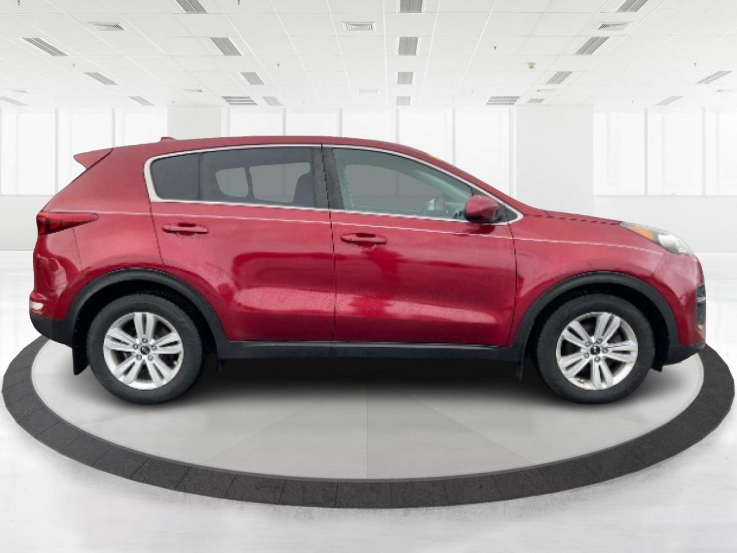 2017 Kia Sportage LX FWD (KNDPM3AC7H7) with an 2.4L V6 DOHC 24V engine, 6-Speed Automatic transmission, located at 1230 East Main St, Xenia, OH, 45385, (937) 908-9800, 39.688042, -83.910538 - Photo#0
