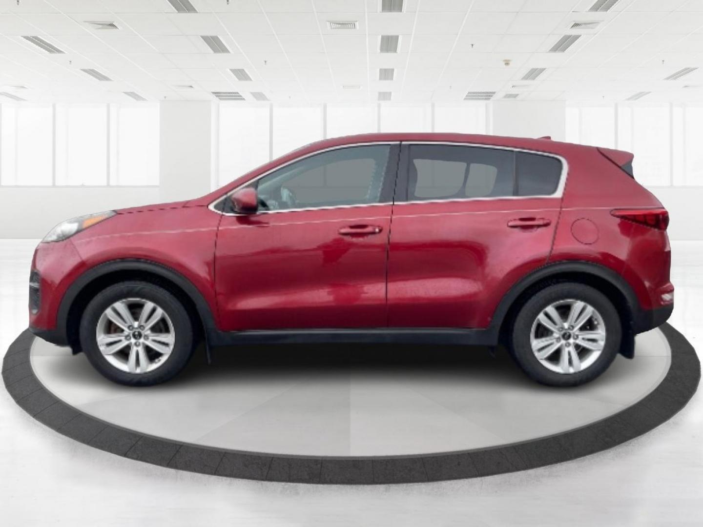 2017 Kia Sportage LX FWD (KNDPM3AC7H7) with an 2.4L V6 DOHC 24V engine, 6-Speed Automatic transmission, located at 1230 East Main St, Xenia, OH, 45385, (937) 908-9800, 39.688042, -83.910538 - Photo#2