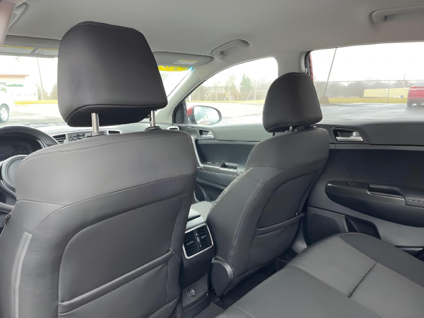 2017 Kia Sportage LX FWD (KNDPM3AC7H7) with an 2.4L V6 DOHC 24V engine, 6-Speed Automatic transmission, located at 1230 East Main St, Xenia, OH, 45385, (937) 908-9800, 39.688042, -83.910538 - Photo#8