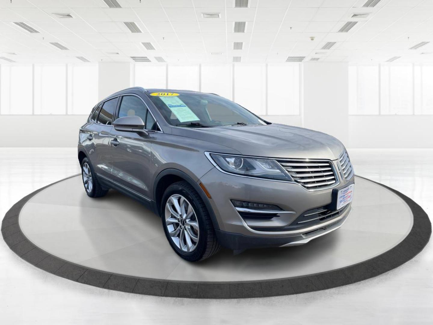 2017 Lincoln MKC Select AWD (5LMCJ2D95HU) with an 2.0L L4 DOHC 16V engine, 6-Speed Automatic transmission, located at 4508 South Dixie Dr, Moraine, OH, 45439, (937) 908-9800, 39.807072, -84.031563 - Photo#0