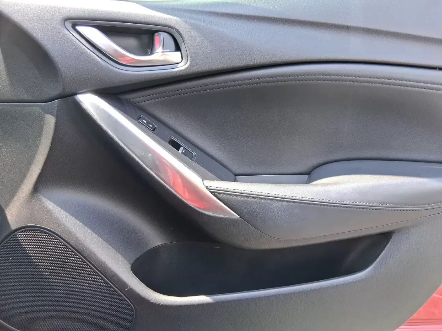 2017 Mazda Mazda6 Touring (JM1GL1V55H1) with an SKYACTIV-G 2.5L I-4 gasoline direct injection engine, located at 1951 S Dayton Lakeview Rd., New Carlisle, OH, 45344, (937) 908-9800, 39.890999, -84.050255 - Photo#18