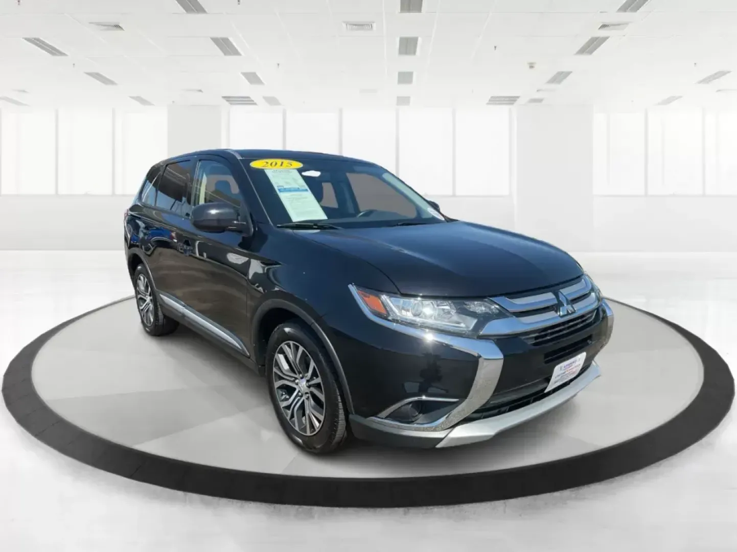 2017 Mitsubishi Outlander ES (JA4AD2A34HZ) with an 2.4L I-4 variable valve control engine, located at 880 E. National Road, OH, 45377, (937) 908-9800, 39.891918, -84.183975 - Photo#0