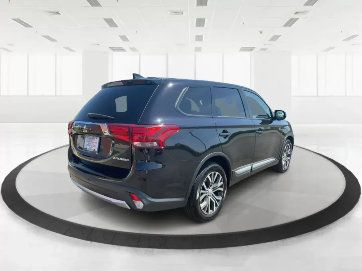 2017 Mitsubishi Outlander ES (JA4AD2A34HZ) with an 2.4L I-4 variable valve control engine, located at 880 E. National Road, OH, 45377, (937) 908-9800, 39.891918, -84.183975 - Photo#2