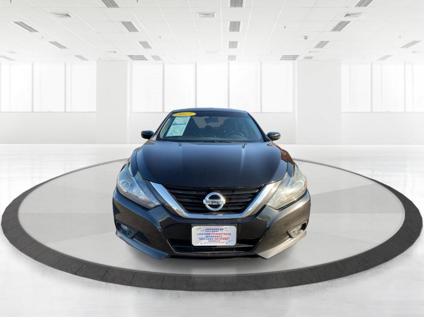 2017 Nissan Altima 2.5 SR (1N4AL3AP8HC) with an Other engine, located at 1230 East Main St, Xenia, OH, 45385, (937) 908-9800, 39.688042, -83.910538 - Photo#6