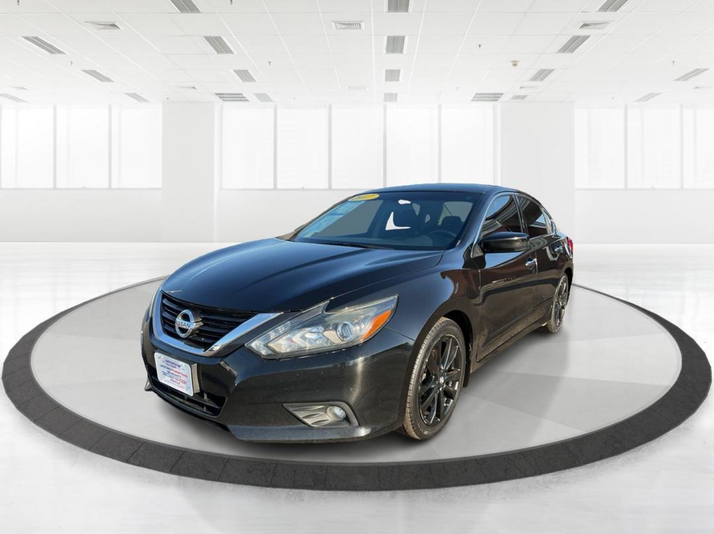 2017 Nissan Altima 2.5 SR (1N4AL3AP8HC) with an Other engine, located at 1230 East Main St, Xenia, OH, 45385, (937) 908-9800, 39.688042, -83.910538 - Photo#7