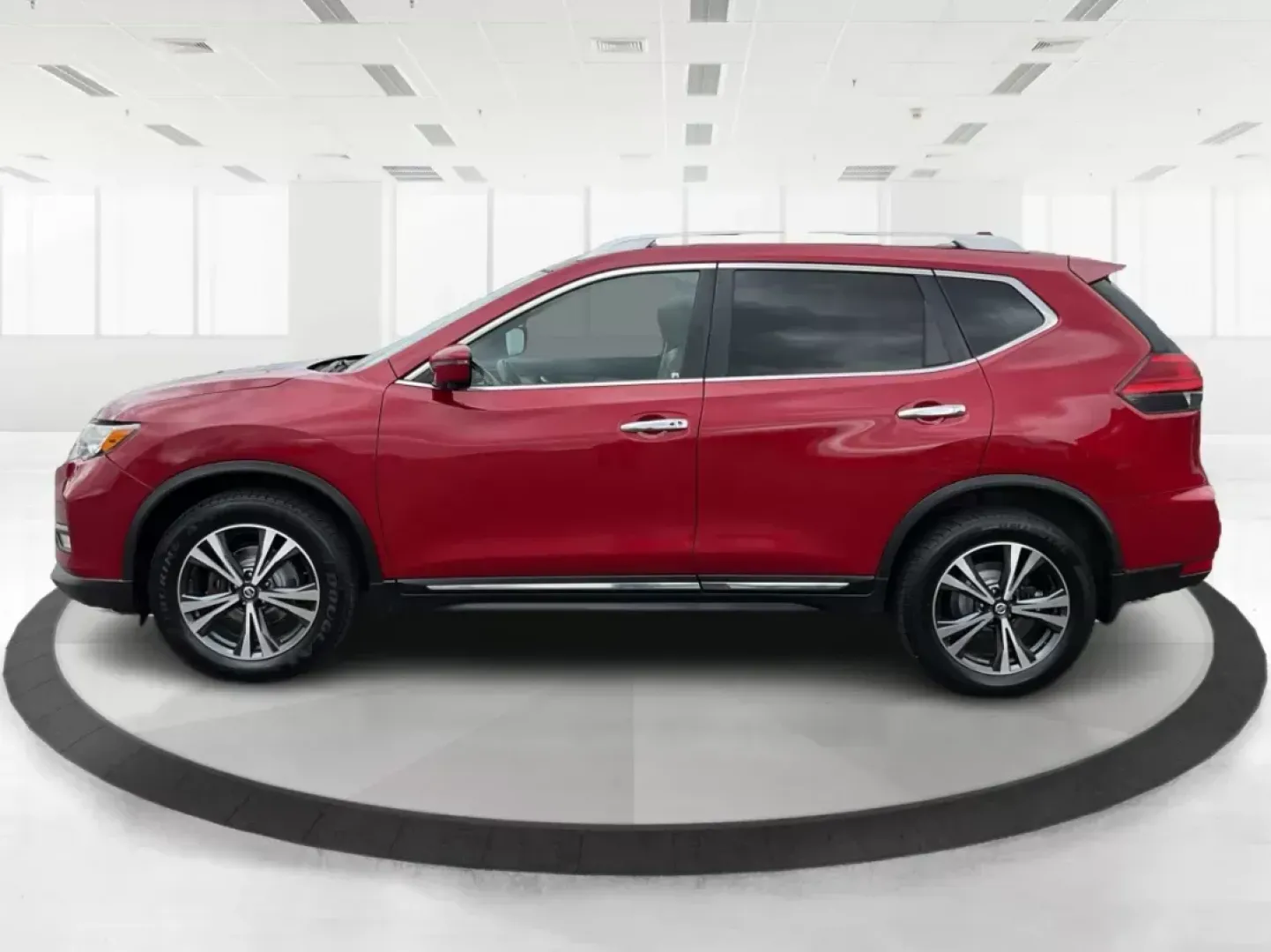 2017 Nissan Rogue SL (JN8AT2MV2HW) with an 2.5L I-4 DOHC engine, located at 8750 N County Rd 25A, Piqua, OH, 45356, (937) 908-9800, 40.164391, -84.232513 - Photo#5