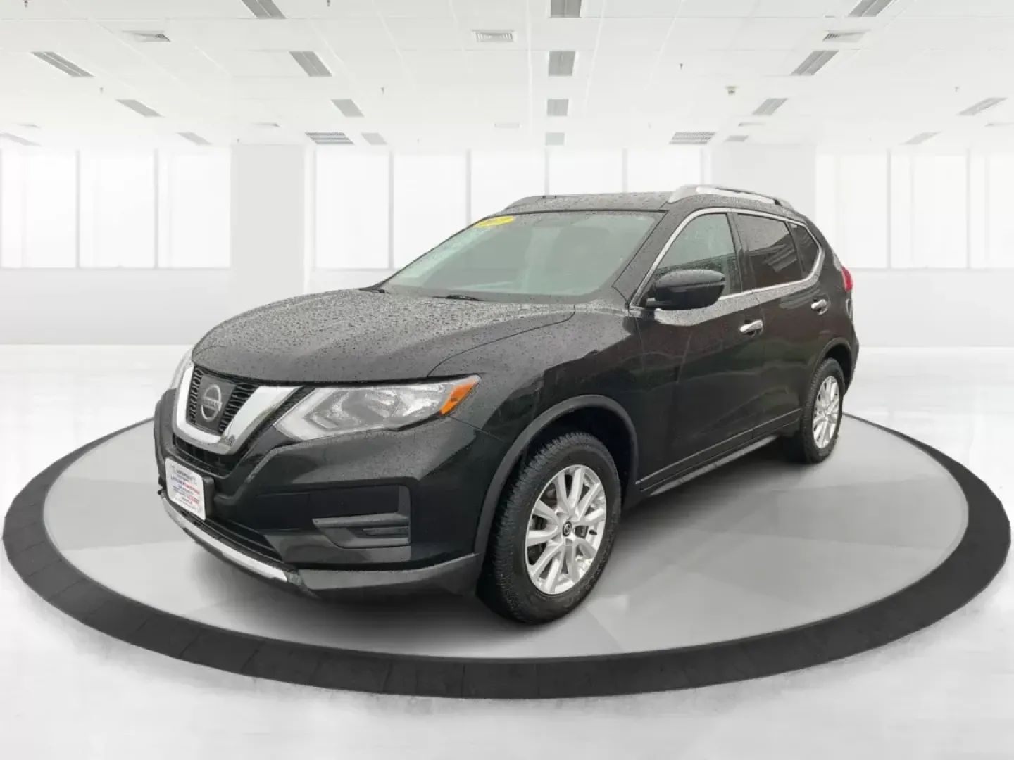 2017 Nissan Rogue SV (KNMAT2MV7HP) with an 2.5L I-4 DOHC engine, located at 8750 N County Rd 25A, Piqua, OH, 45356, (937) 908-9800, 40.164391, -84.232513 - Photo#8