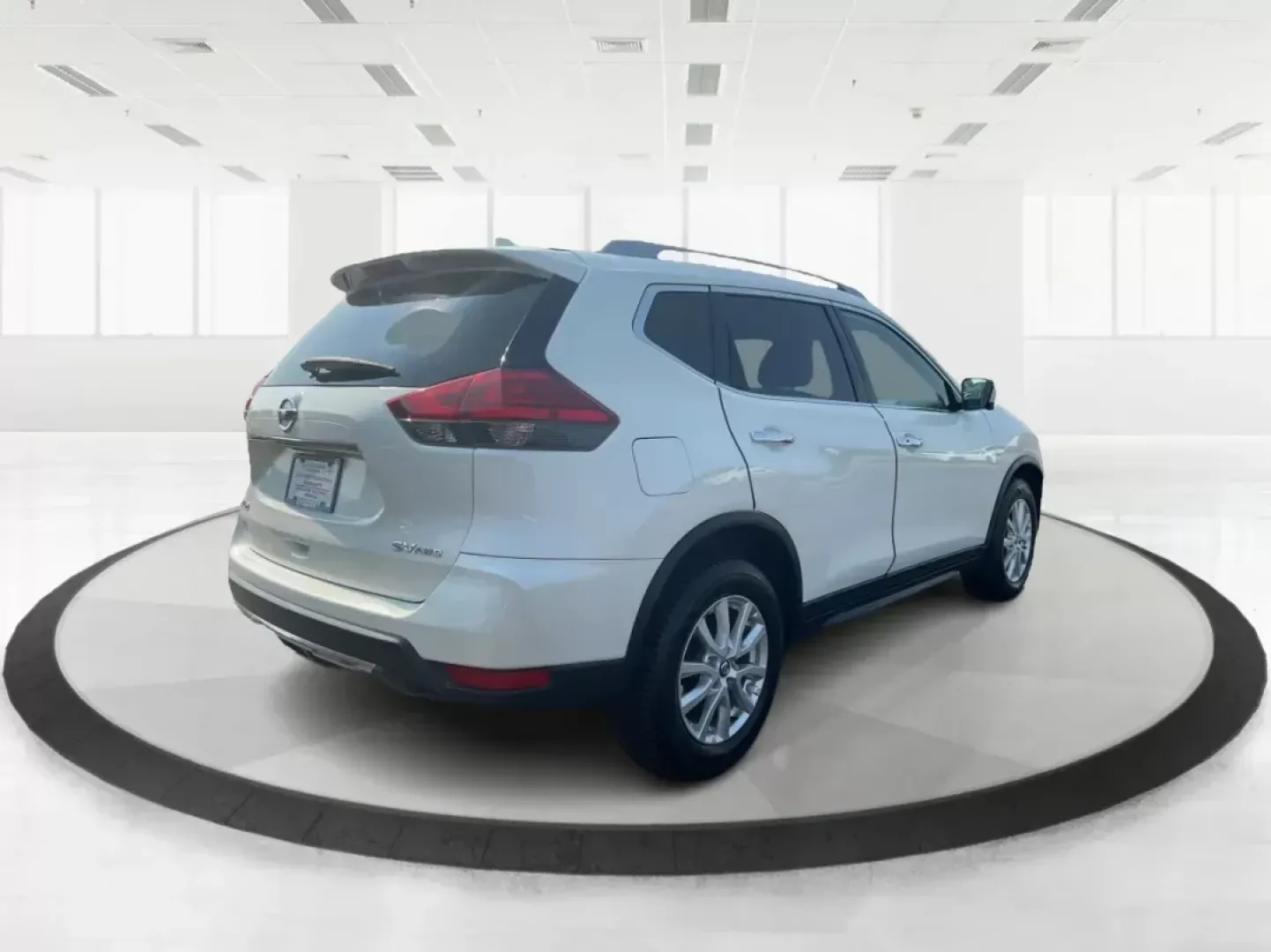 2017 Nissan Rogue SV (5N1AT2MV3HC) with an 2.5L I-4 DOHC engine, located at 1099 N County Rd 25A , Troy, OH, 45373, (937) 908-9800, 40.057041, -84.215462 - Photo#2