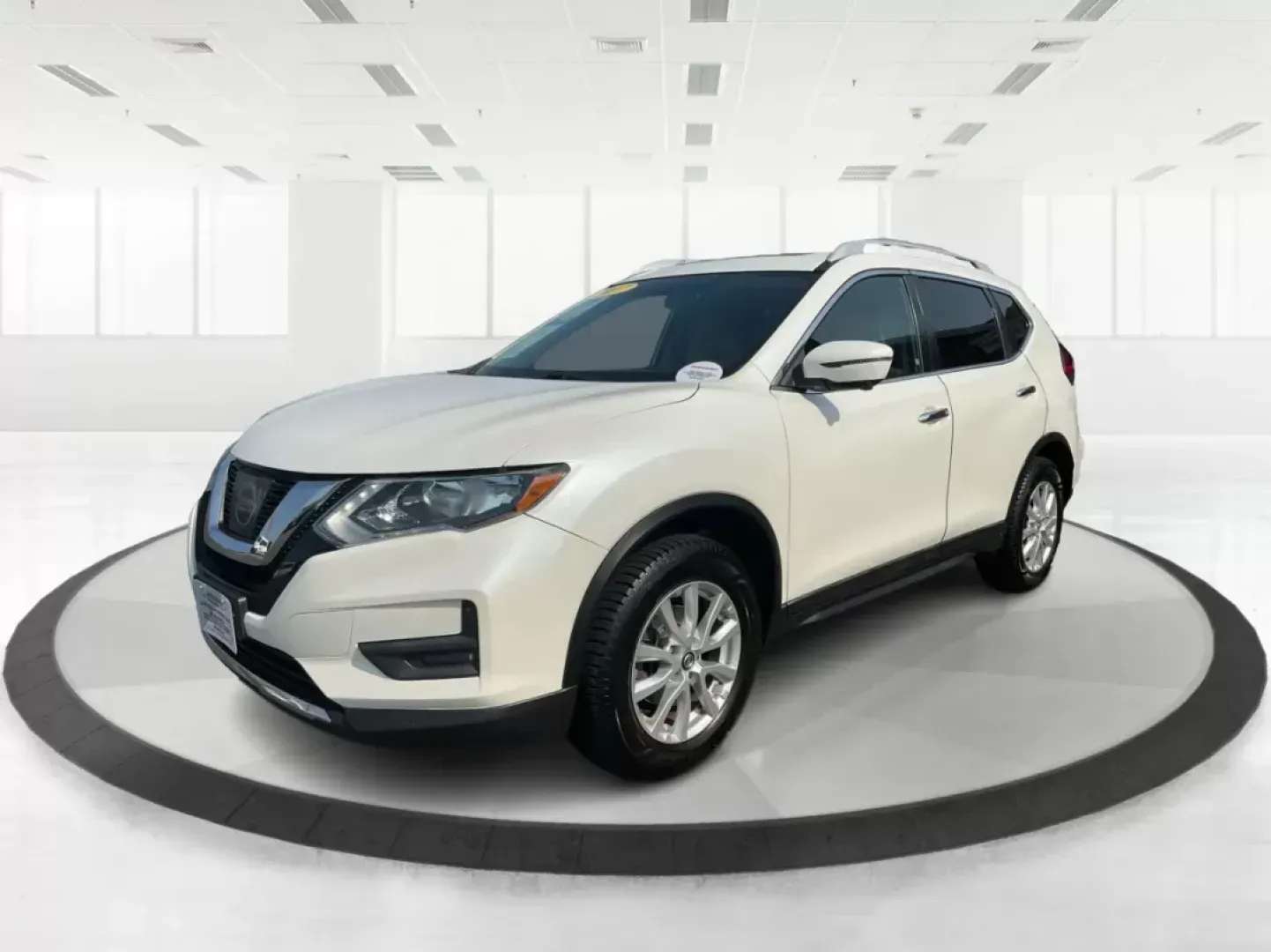 2017 Nissan Rogue SV (5N1AT2MV3HC) with an 2.5L I-4 DOHC engine, located at 1099 N County Rd 25A , Troy, OH, 45373, (937) 908-9800, 40.057041, -84.215462 - Photo#7