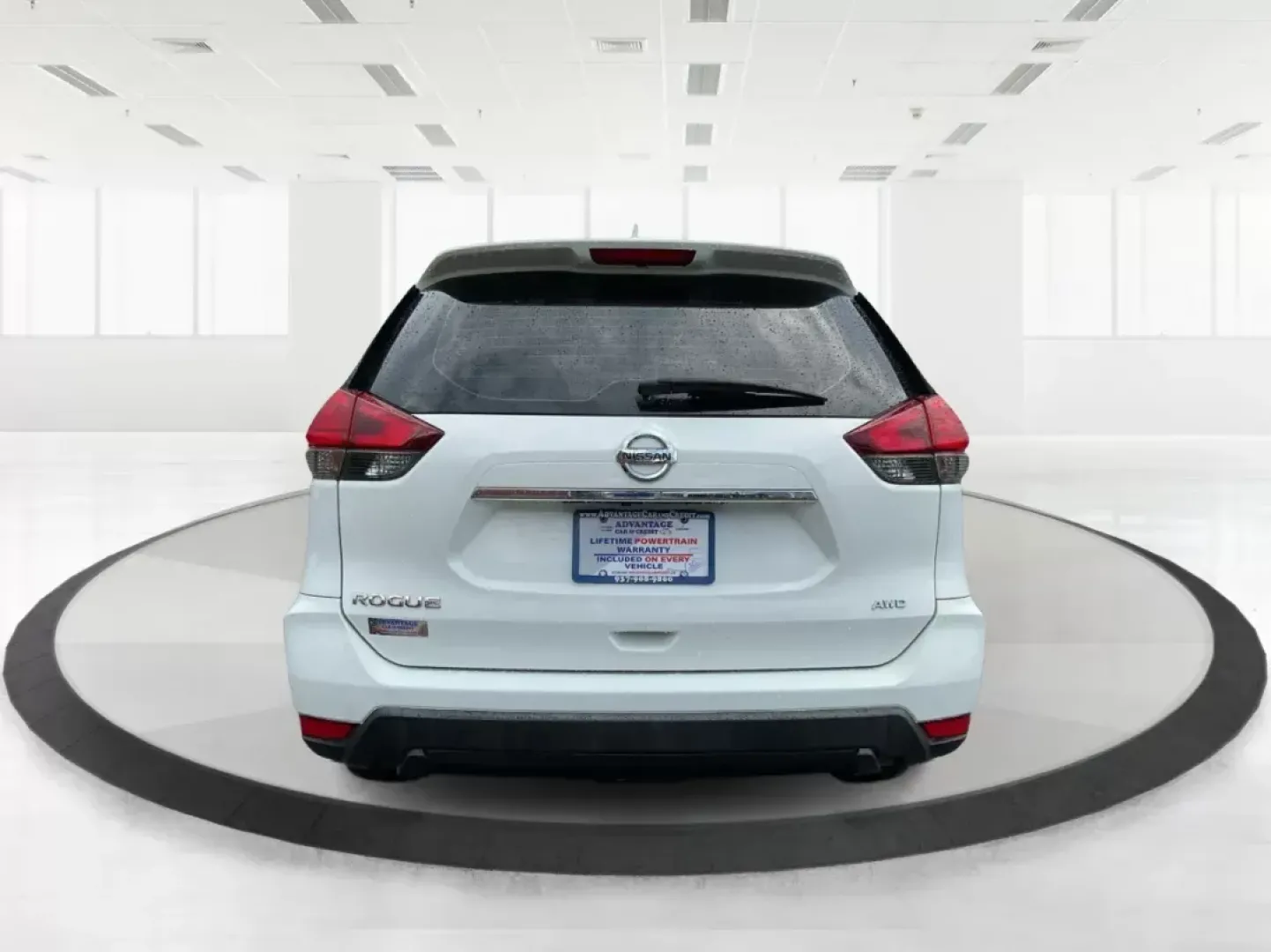 2017 Nissan Rogue S (KNMAT2MV0HP) with an 2.5L I-4 DOHC engine, located at 8750 N County Rd 25A, Piqua, OH, 45356, (937) 908-9800, 40.164391, -84.232513 - Photo#3