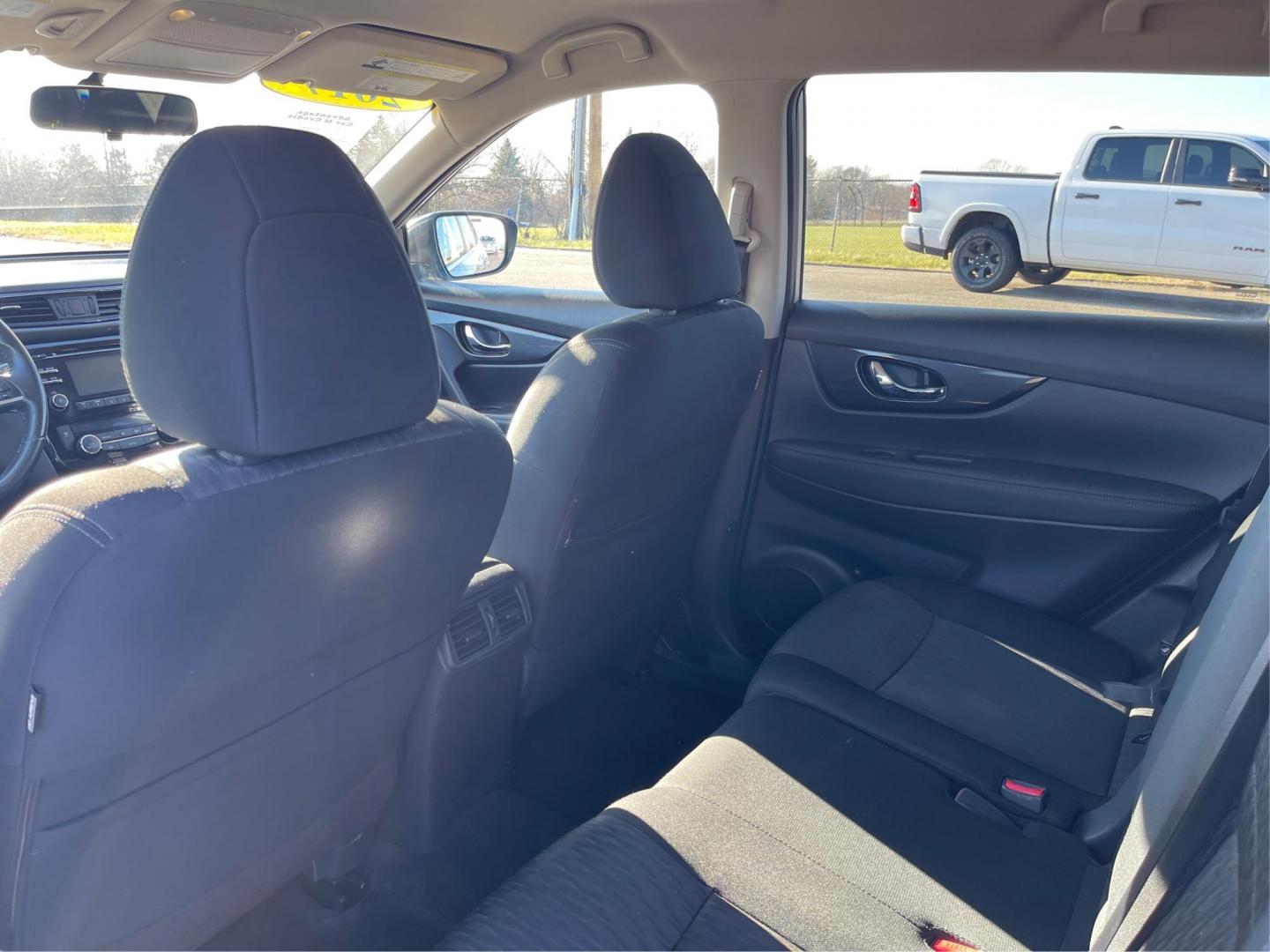 2017 Nissan Rogue SV AWD (KNMAT2MV1HP) with an 2.5L L4 DOHC 16V engine, Continuously Variable Transmission transmission, located at 880 E. National Road, OH, 45377, (937) 908-9800, 39.891918, -84.183975 - Photo#9