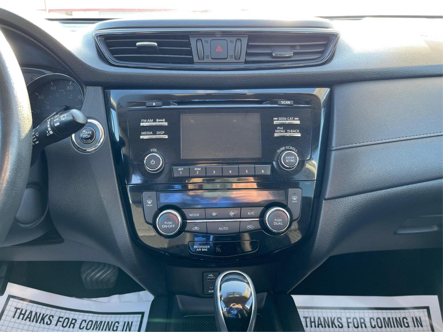 2017 Nissan Rogue SV AWD (KNMAT2MV1HP) with an 2.5L L4 DOHC 16V engine, Continuously Variable Transmission transmission, located at 880 E. National Road, OH, 45377, (937) 908-9800, 39.891918, -84.183975 - Photo#12