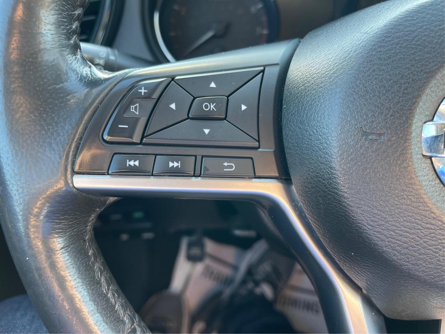 2017 Nissan Rogue SV AWD (KNMAT2MV1HP) with an 2.5L L4 DOHC 16V engine, Continuously Variable Transmission transmission, located at 880 E. National Road, OH, 45377, (937) 908-9800, 39.891918, -84.183975 - Photo#15