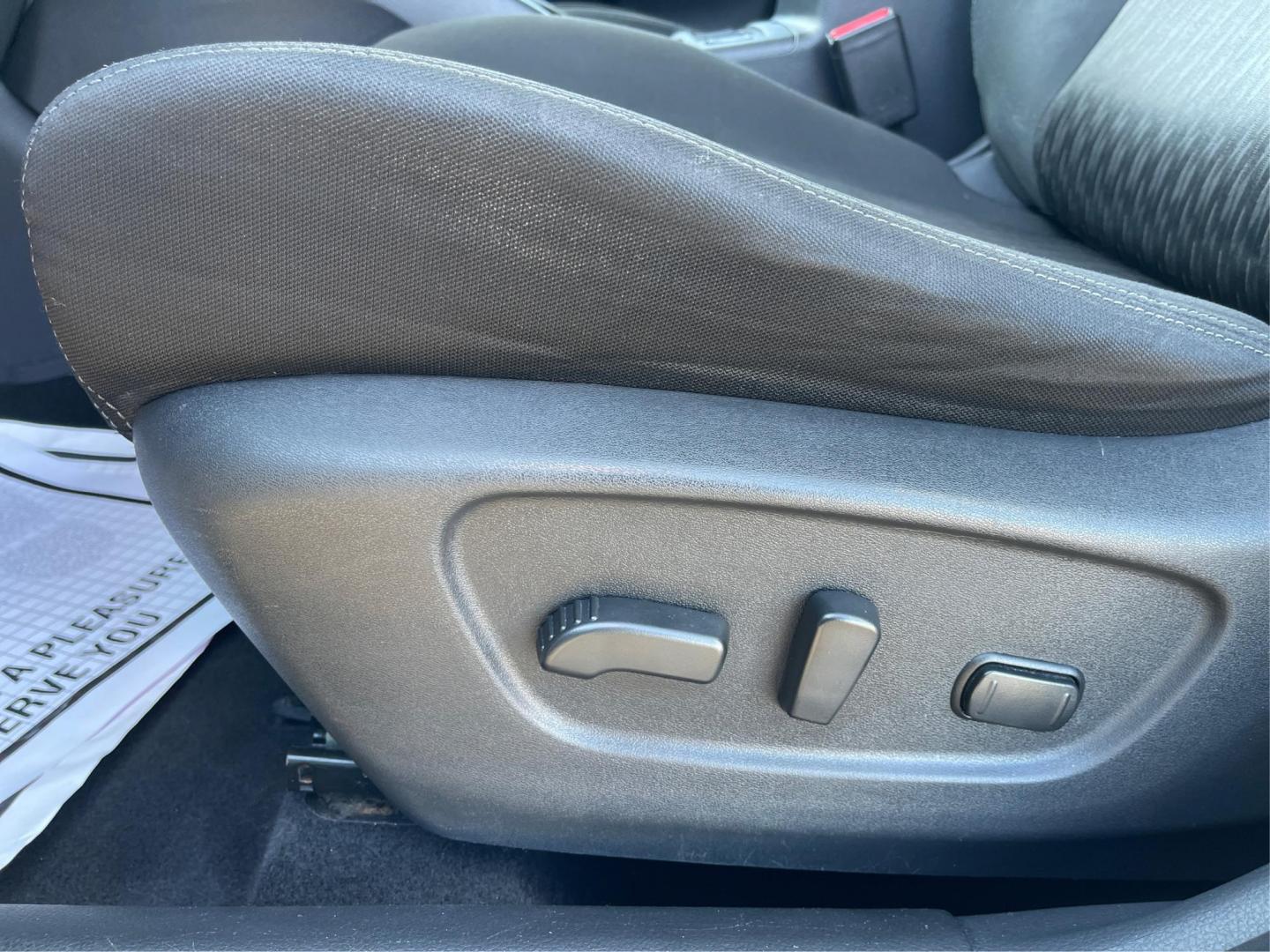2017 Nissan Rogue SV AWD (KNMAT2MV1HP) with an 2.5L L4 DOHC 16V engine, Continuously Variable Transmission transmission, located at 880 E. National Road, OH, 45377, (937) 908-9800, 39.891918, -84.183975 - Photo#17
