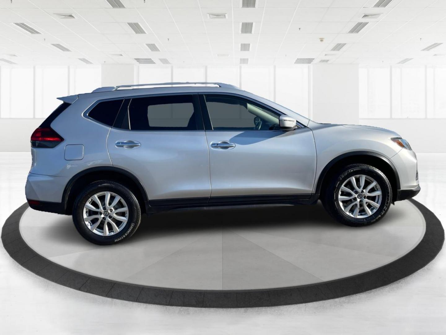 2017 Nissan Rogue SV AWD (KNMAT2MV1HP) with an 2.5L L4 DOHC 16V engine, Continuously Variable Transmission transmission, located at 880 E. National Road, OH, 45377, (937) 908-9800, 39.891918, -84.183975 - Photo#1
