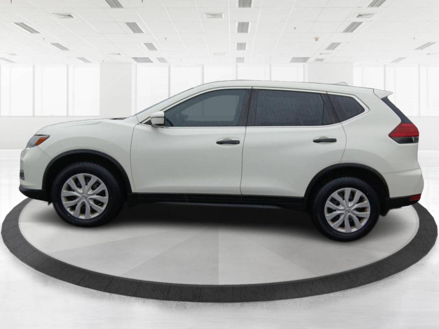 2017 Nissan Rogue S AWD (5N1AT2MV1HC) with an 2.5L L4 DOHC 16V engine, Continuously Variable Transmission transmission, located at 401 Woodman Dr, Riverside, OH, 45431, (937) 908-9800, 39.761024, -84.120956 - Photo#5