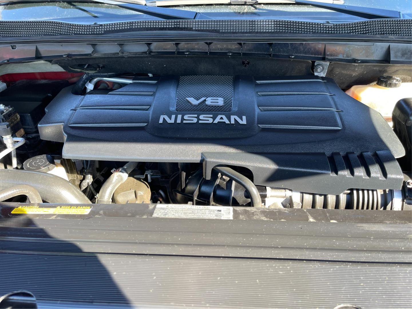 2017 Nissan Titan Platinum Reserve Crew Cab 4WD (1N6AA1E53HN) with an 5.6L V8 DOHC 32V engine, 6-Speed Automatic transmission, located at 880 E. National Road, OH, 45377, (937) 908-9800, 39.891918, -84.183975 - Photo#10