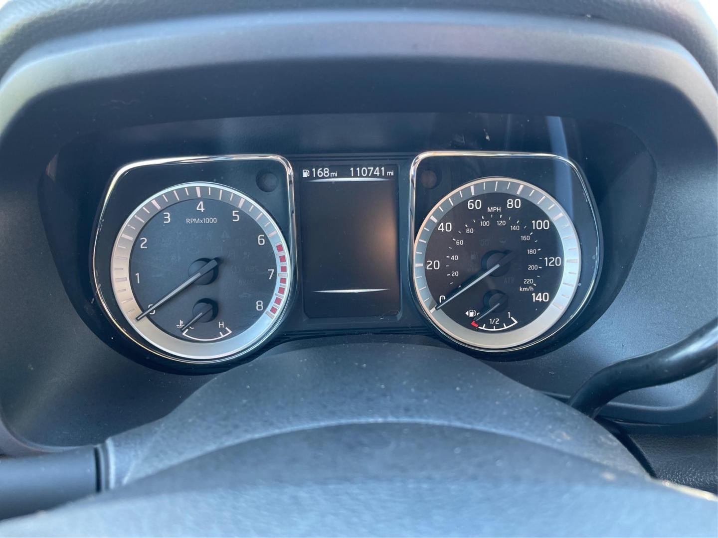 2017 Nissan Titan Platinum Reserve Crew Cab 4WD (1N6AA1E53HN) with an 5.6L V8 DOHC 32V engine, 6-Speed Automatic transmission, located at 880 E. National Road, OH, 45377, (937) 908-9800, 39.891918, -84.183975 - Photo#14