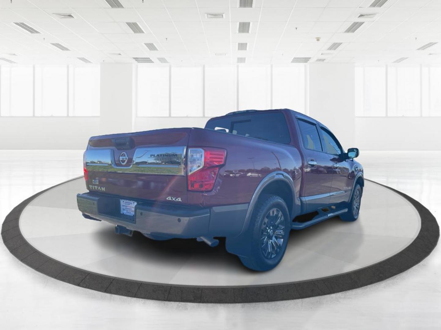 2017 Nissan Titan Platinum Reserve Crew Cab 4WD (1N6AA1E53HN) with an 5.6L V8 DOHC 32V engine, 6-Speed Automatic transmission, located at 880 E. National Road, OH, 45377, (937) 908-9800, 39.891918, -84.183975 - Photo#2