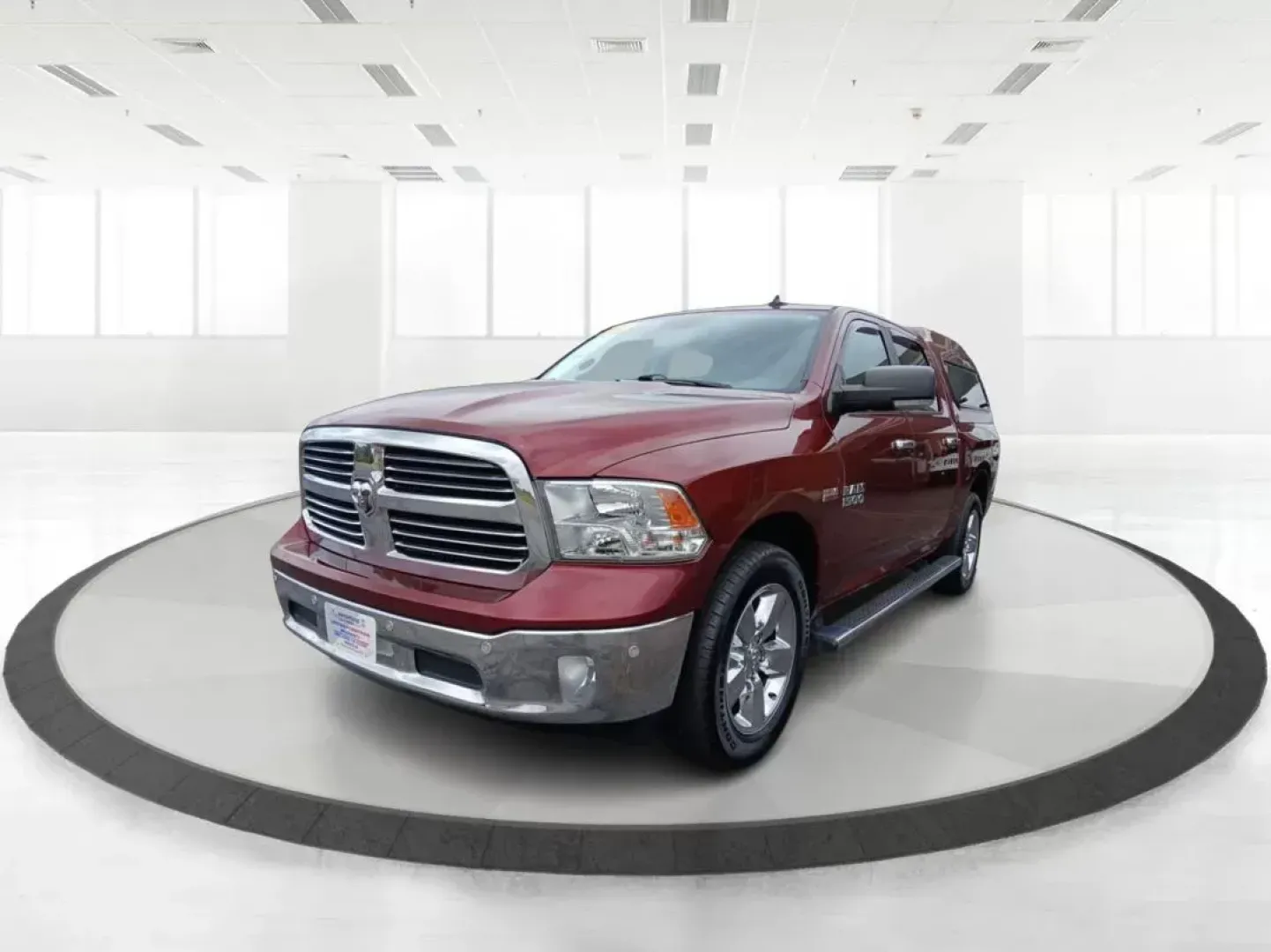 2017 Ram 1500 SLT Crew Cab SWB 4WD (3C6RR7LT1HG) with an 5.7L V8 OHV 16V engine, 8-Speed Automatic transmission, located at 1099 N County Rd 25A , Troy, OH, 45373, (937) 908-9800, 40.057041, -84.215462 - Photo#8