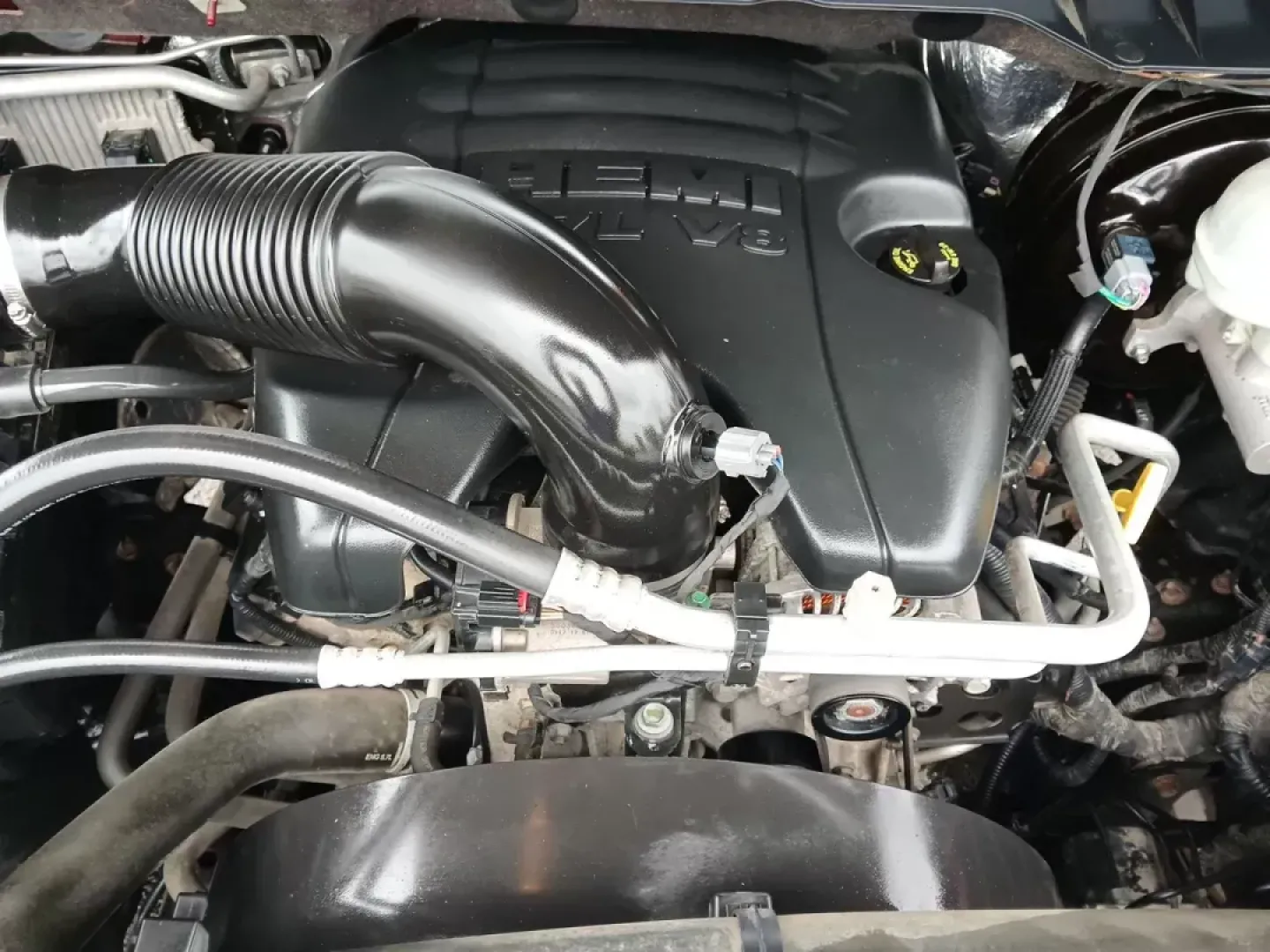 2017 Ram 1500 SLT Crew Cab SWB 4WD (3C6RR7LT1HG) with an 5.7L V8 OHV 16V engine, 8-Speed Automatic transmission, located at 1099 N County Rd 25A , Troy, OH, 45373, (937) 908-9800, 40.057041, -84.215462 - Photo#11