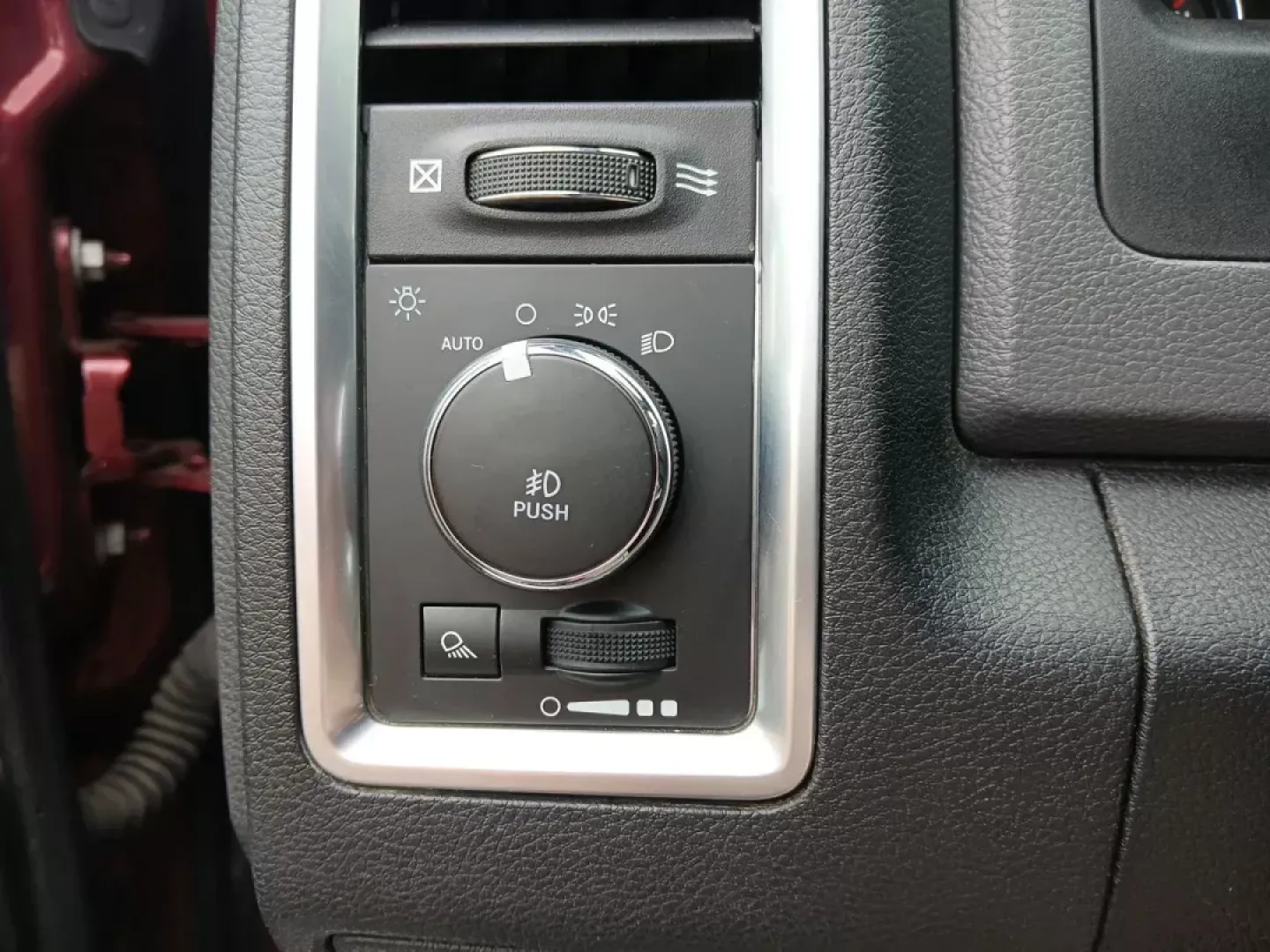 2017 Ram 1500 SLT Crew Cab SWB 4WD (3C6RR7LT1HG) with an 5.7L V8 OHV 16V engine, 8-Speed Automatic transmission, located at 1099 N County Rd 25A , Troy, OH, 45373, (937) 908-9800, 40.057041, -84.215462 - Photo#17