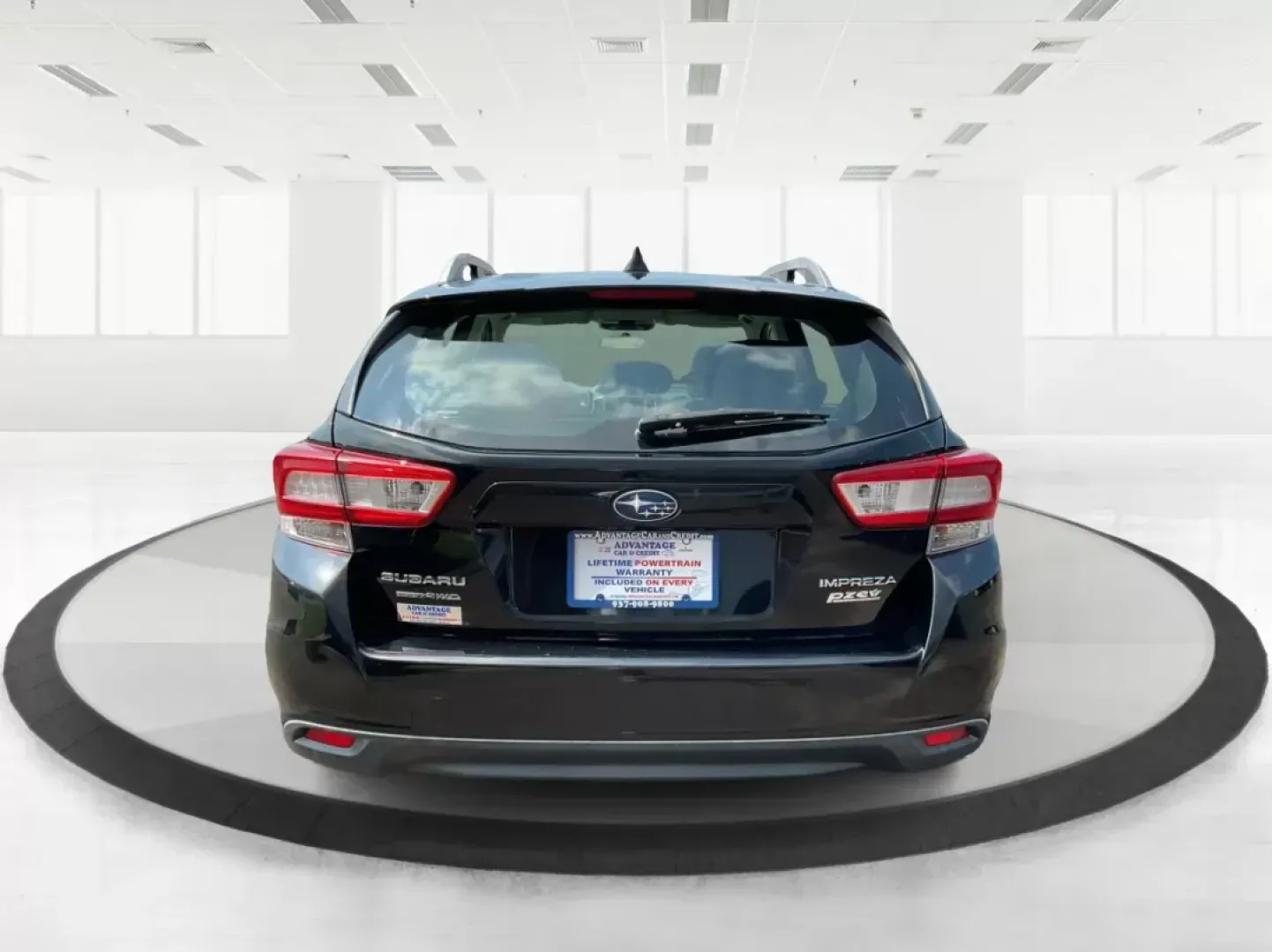 2017 Subaru Impreza 2.0i Premium (4S3GTAB63H3) with an 2L H-4 gasoline direct injection engine, located at 1230 East Main St, Xenia, OH, 45385, (937) 908-9800, 39.688042, -83.910538 - Photo#3