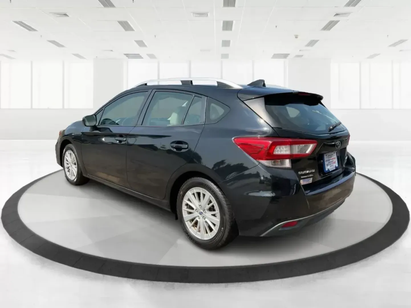 2017 Subaru Impreza 2.0i Premium (4S3GTAB63H3) with an 2L H-4 gasoline direct injection engine, located at 1230 East Main St, Xenia, OH, 45385, (937) 908-9800, 39.688042, -83.910538 - Photo#4