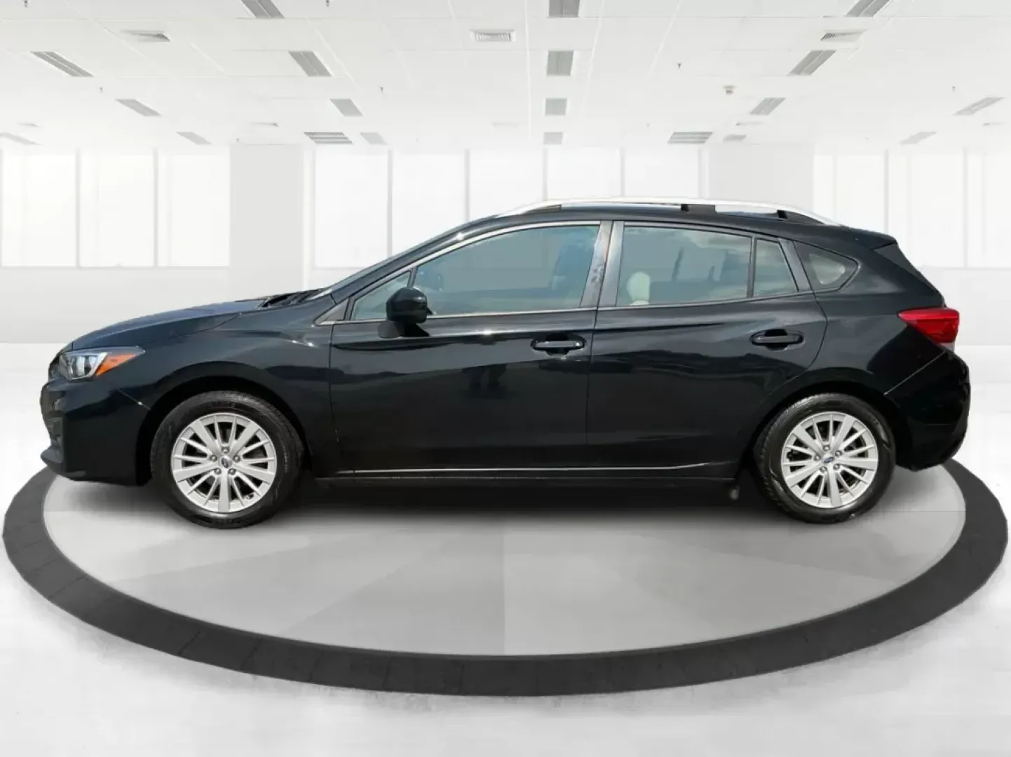 2017 Subaru Impreza 2.0i Premium (4S3GTAB63H3) with an 2L H-4 gasoline direct injection engine, located at 1230 East Main St, Xenia, OH, 45385, (937) 908-9800, 39.688042, -83.910538 - Photo#5